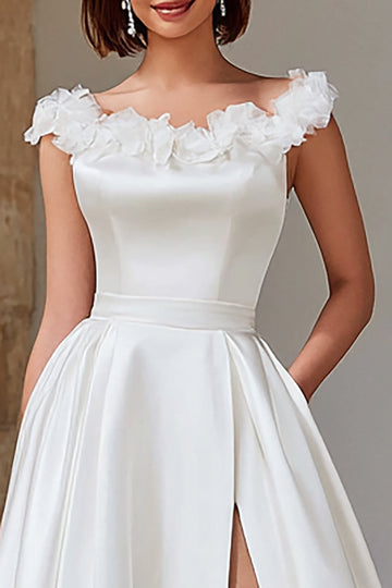 Robe de mariée en satin ivoire A Line Sweep Train avec fente